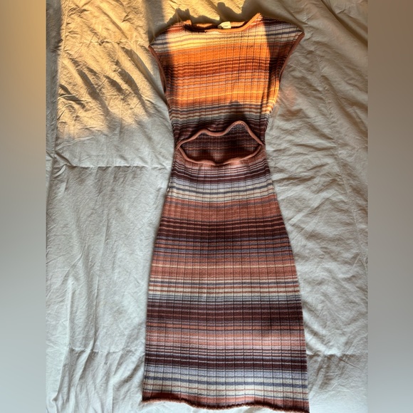 Aritzia Cut out Mini dress (2022 Summer Exclusive) - Picture 1 of 5